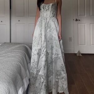 Scoop neck inset corset satin maxi dress with pockets in sage cottage rose